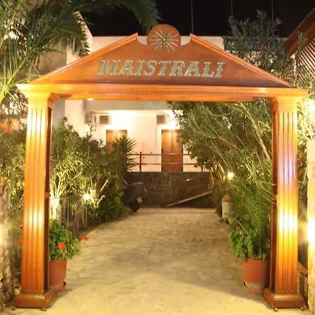 Maistrali فندق 3*