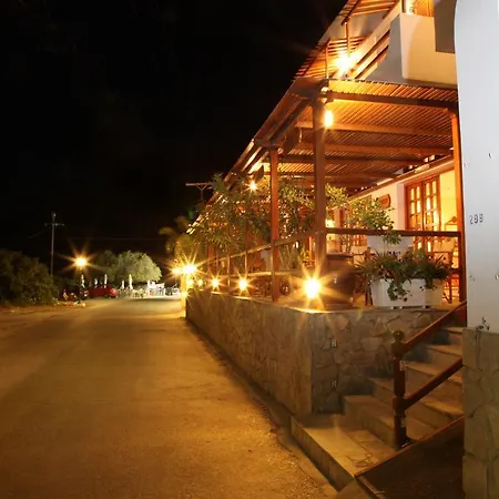麦斯特拉里酒店